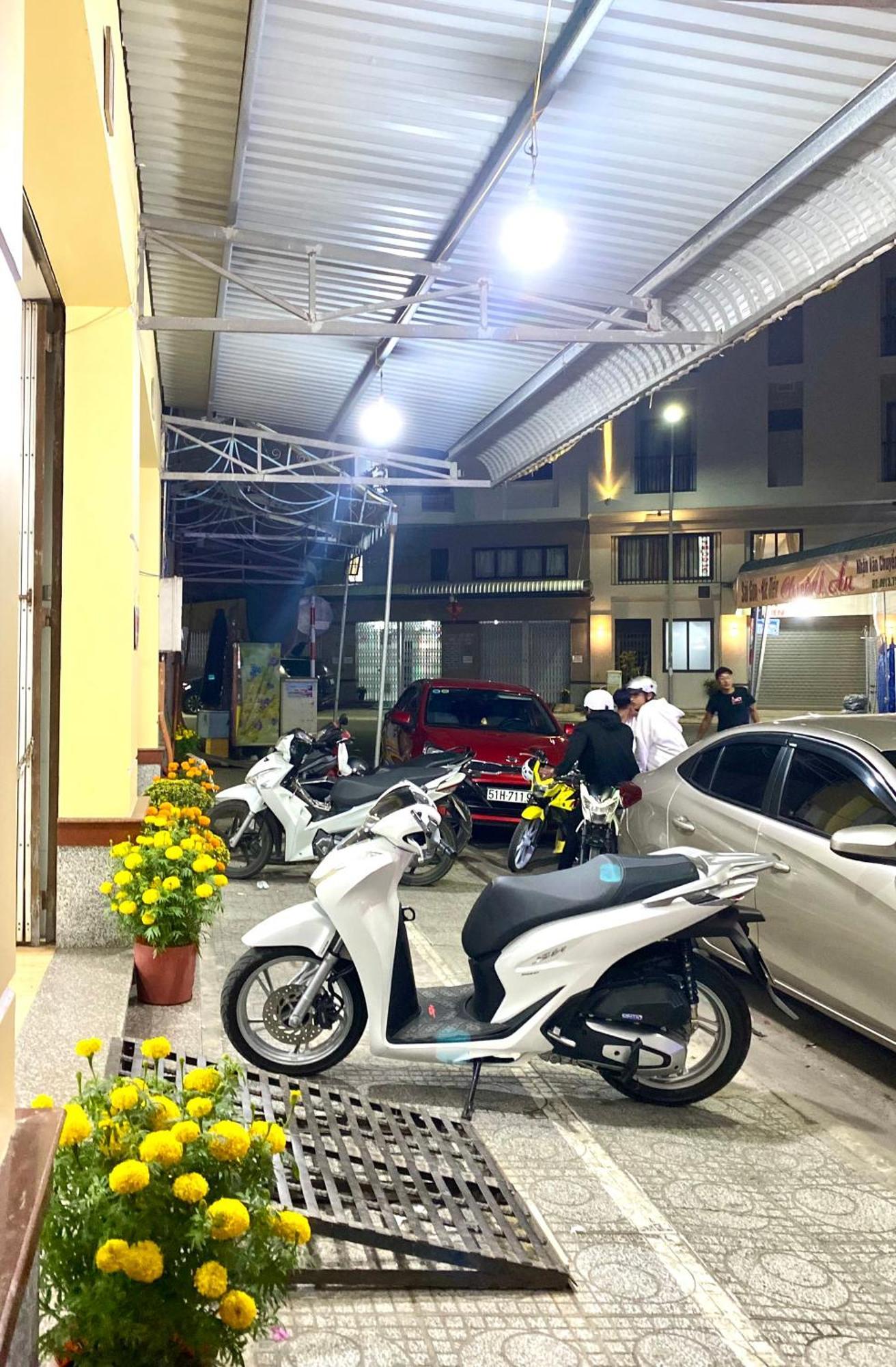 Nha Nghi Nam Phuong Bed and Breakfast Hà Tiên Buitenkant foto