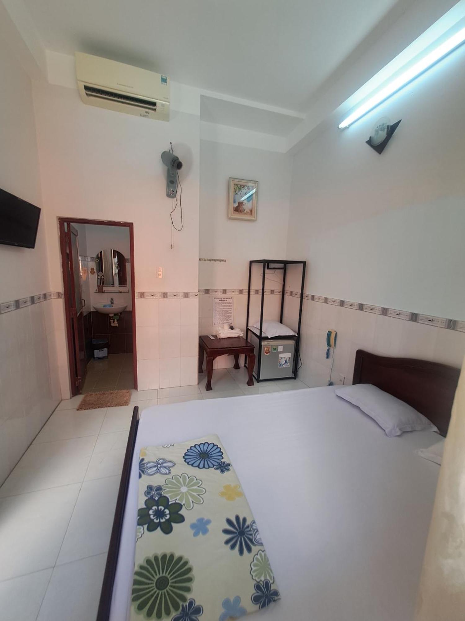 Nha Nghi Nam Phuong Bed and Breakfast Hà Tiên Buitenkant foto